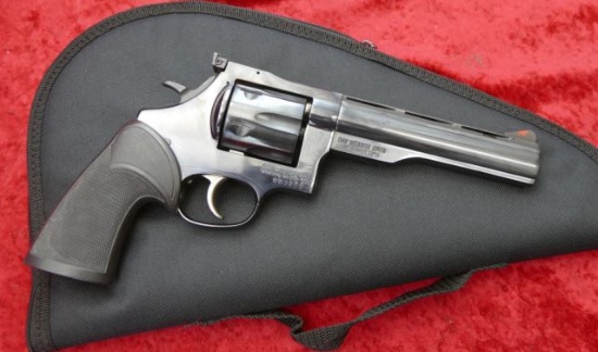 Dan Wesson 44 Mag Revolver