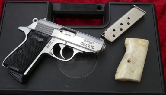 Walther PPK/S 380 cal. Handgun