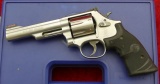 NIB Smith & Wesson Model 686-6 357