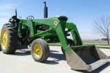 John Deere 2520 Gas Tractor w/ Loader