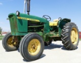 John Deere 2010 Gas Tractor