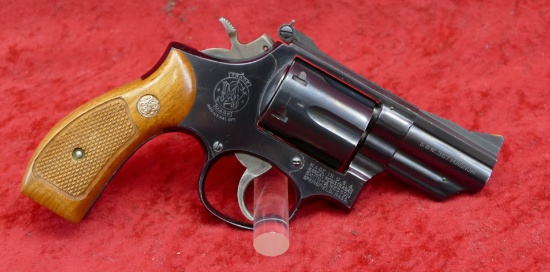 Smith & Wesson Model 19-2 357 Mag Snub Nose Rev.