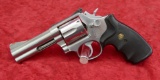 Smith & Wesson Model 686 SS 357 Revolver