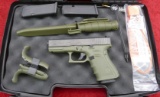 DU Glock Model 19 w/accessories