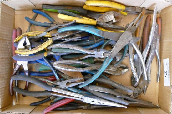 Large Lot of Needle Nose & Standard Pliers