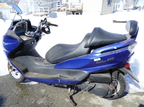 Linhai AEOLUS 300 Scooter