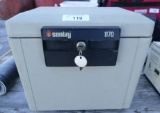 Sentry 1170 Fireproof Safe