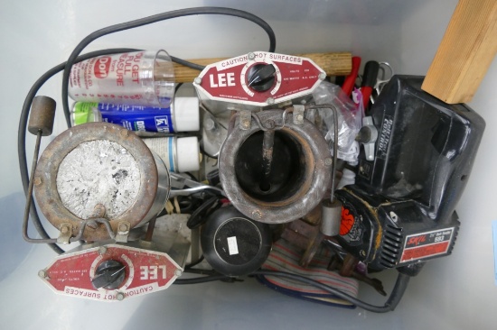 2 LEE Electric Lead Pots & Accessories