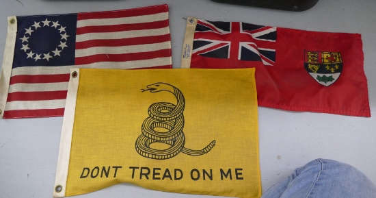 6 Totes w/ Collection of Worldly small sized Flags