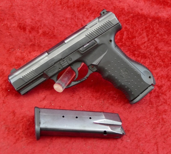 Smith & Wesson SW99 45 Pistol