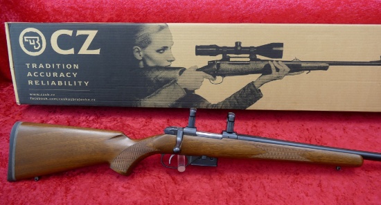 NIB CZ Model 527 Varmint in 17 Hornet Rifle