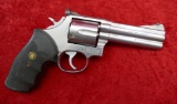 Smith & Wesson Model 686 357 Magnum Revolver