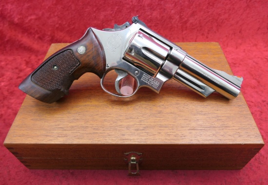 Smith & Wesson Model 29-2 44 Magnum