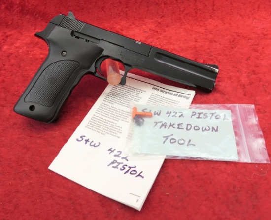Smith & Wesson Model 422 22 Target Pistol