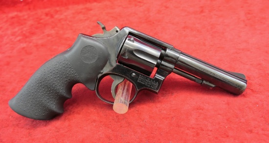 Smith & Wesson Model 10-6 38 Spec Revolver