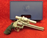 Smith & Wesson Model 629 Classic 44 Magnum w/scope