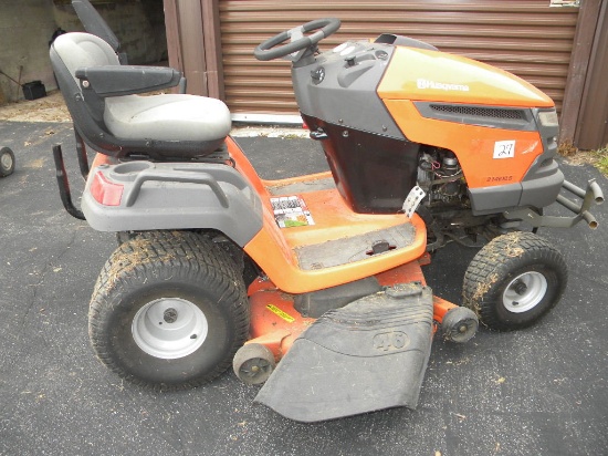 Husqvarna 2146 Xls Riding Mower W/grass Catcher, 46"cut, Vanguard 26 Hp Bri