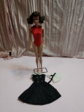 Vintage Midge Brunette Barbie Doll With Original Stand, Red Swimsuit & After 5 Dress & Hat!!