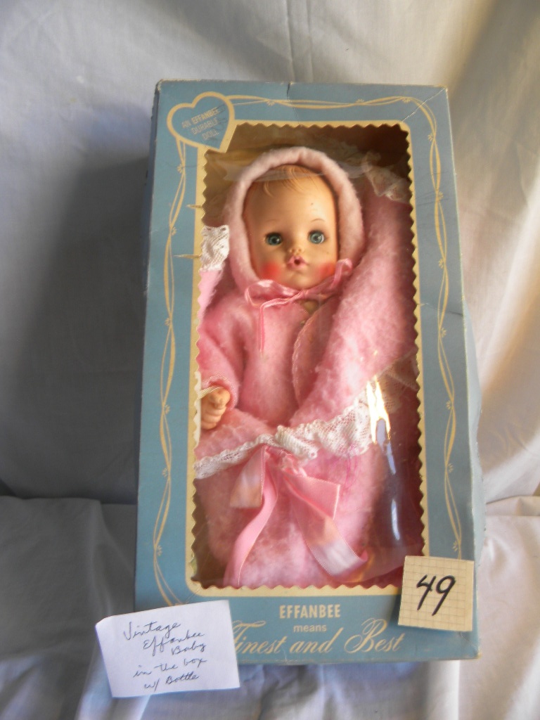 baby doll open close eyes