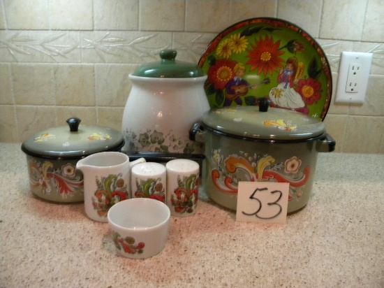 Canister; Matching= Pot And Pan, Salt And Pepper, Cream And Sugar, Hand Pa
