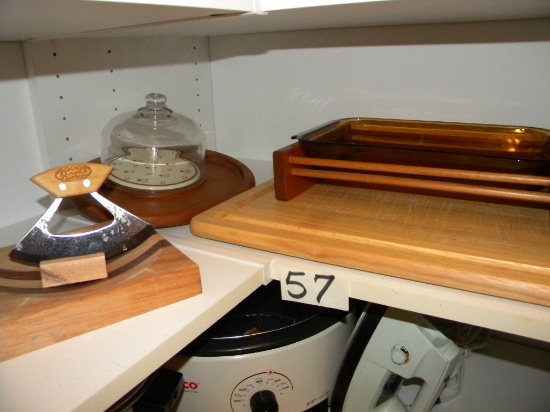 Assortment : Salad chopper And Glass cake pan with wooden holder ; Large wooden Cutting Board.