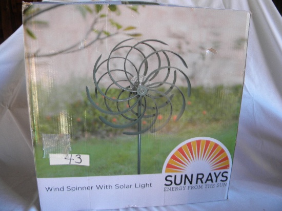 Wind Spinner Solar Light, Includes Battery, Original Box