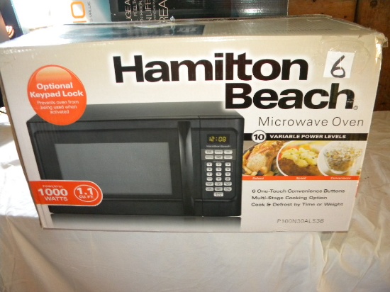 Kitchen=Hamilton Beach 1000 W Microwave Oven, New, In Original Container, 1.1 Cf.