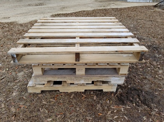 (5) Wooden Pallets