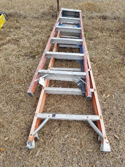 (1) 8ft & (1) 6ft Fiberglass Ladders