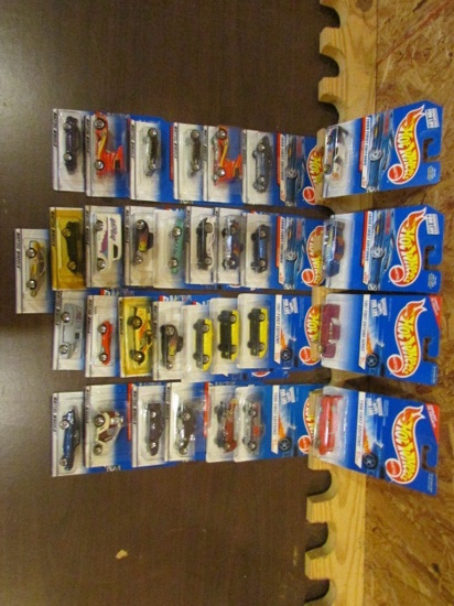 (31) Hot Wheels