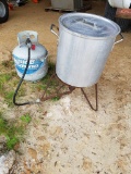 Pot W/ Lid, Burner & 5gal Propane Tank,