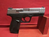 Smith & Wesson SD40 VE .40cal Semi-Auto Pistol.