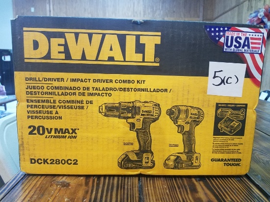 DeWalt 20V Max Drill/Driver & Impact Driver Kit