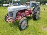 Ford 8N Tractor ** DOES NOT RUN **
