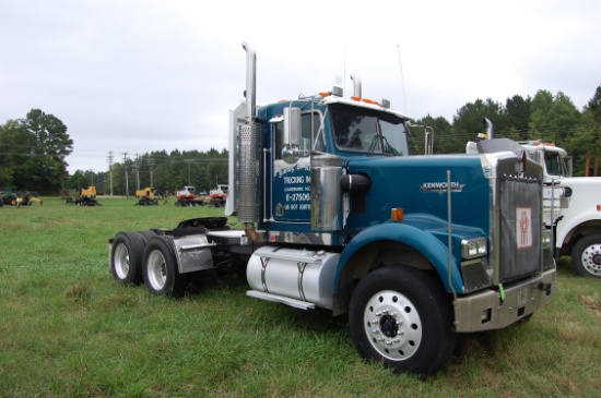 2001 Kenworth W900