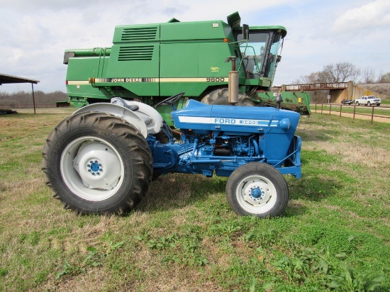 Ford 3000 Tractor (decal was replaced with 3600)