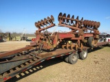 International 770 20' Folding offset disc