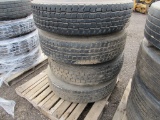 Set of 4 Dynatrac 295/75R22.5 used tires
