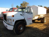 1990 Ford F700 gas (Salvage) NO TITLE