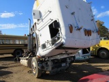 Freightliner cab over truck NO TITLE (Salvage)