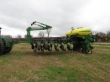 JD 1770 NT 16 row planter