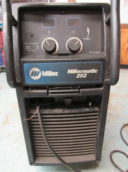 MILLERMATIC 252 MIG WELDER