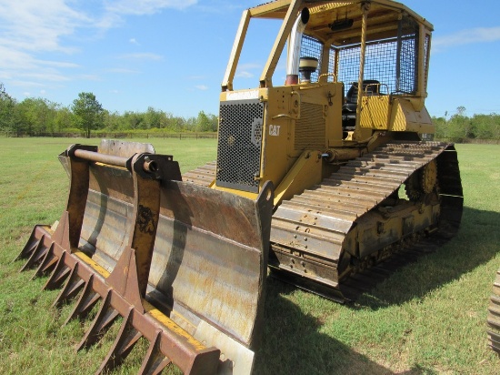 Cat D4H LGP high track dozer w/6 way blade