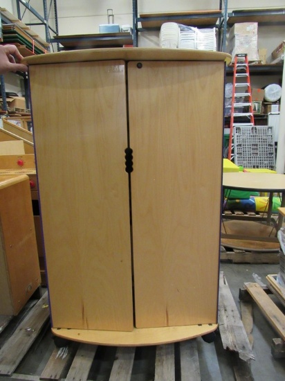 Jonti-Craft Computer cabinet