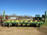 John Deere 7100 8 row planter
