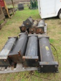 (8) hydraulic cylinders