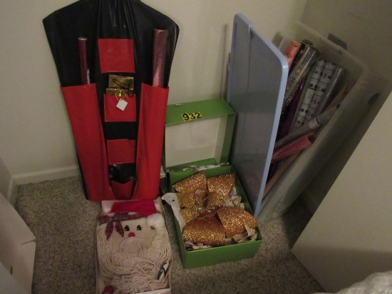 Christmas decor & wrapping paper