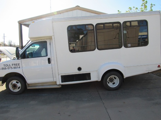2013 Chevrolet Goshen Conversion Bus