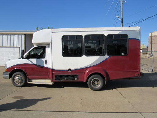 2013 Chevrolet Goshen Conversion Bus