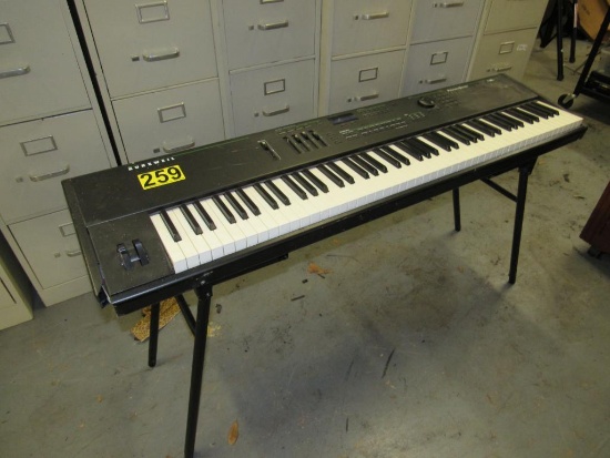 Kurzweil PC88MX electric keyboard